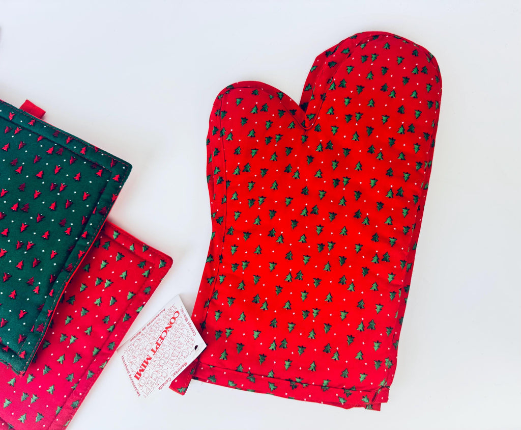 Product image for 'vintage christmas pot holder oven mitt sold separately' (view b53048)