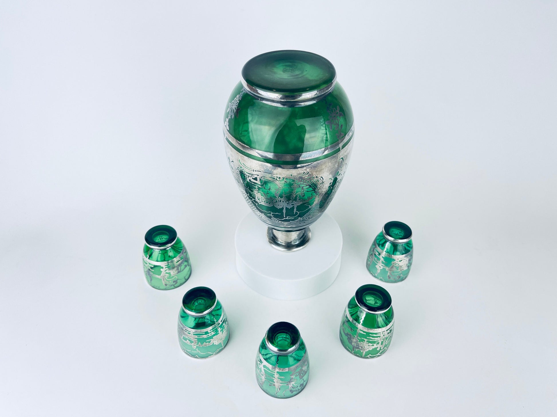 Product image for 'vintage emerald green silver overlay scene barware set glass decanter five 5 small shot glasses' (view 89efe9)