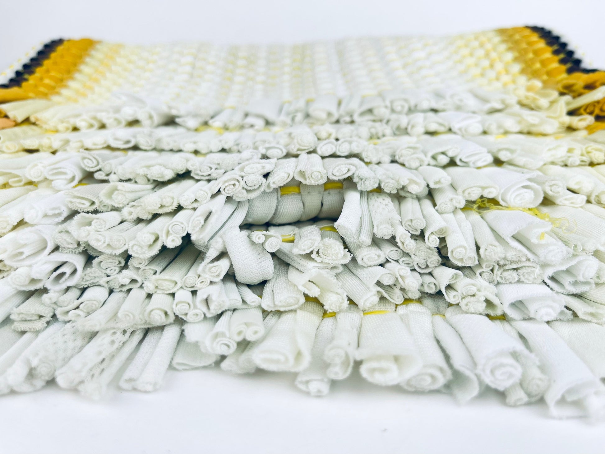 Product image for 'vintage rectangular yellow brown striped woven place mats set of four 4' (view 33a6be)