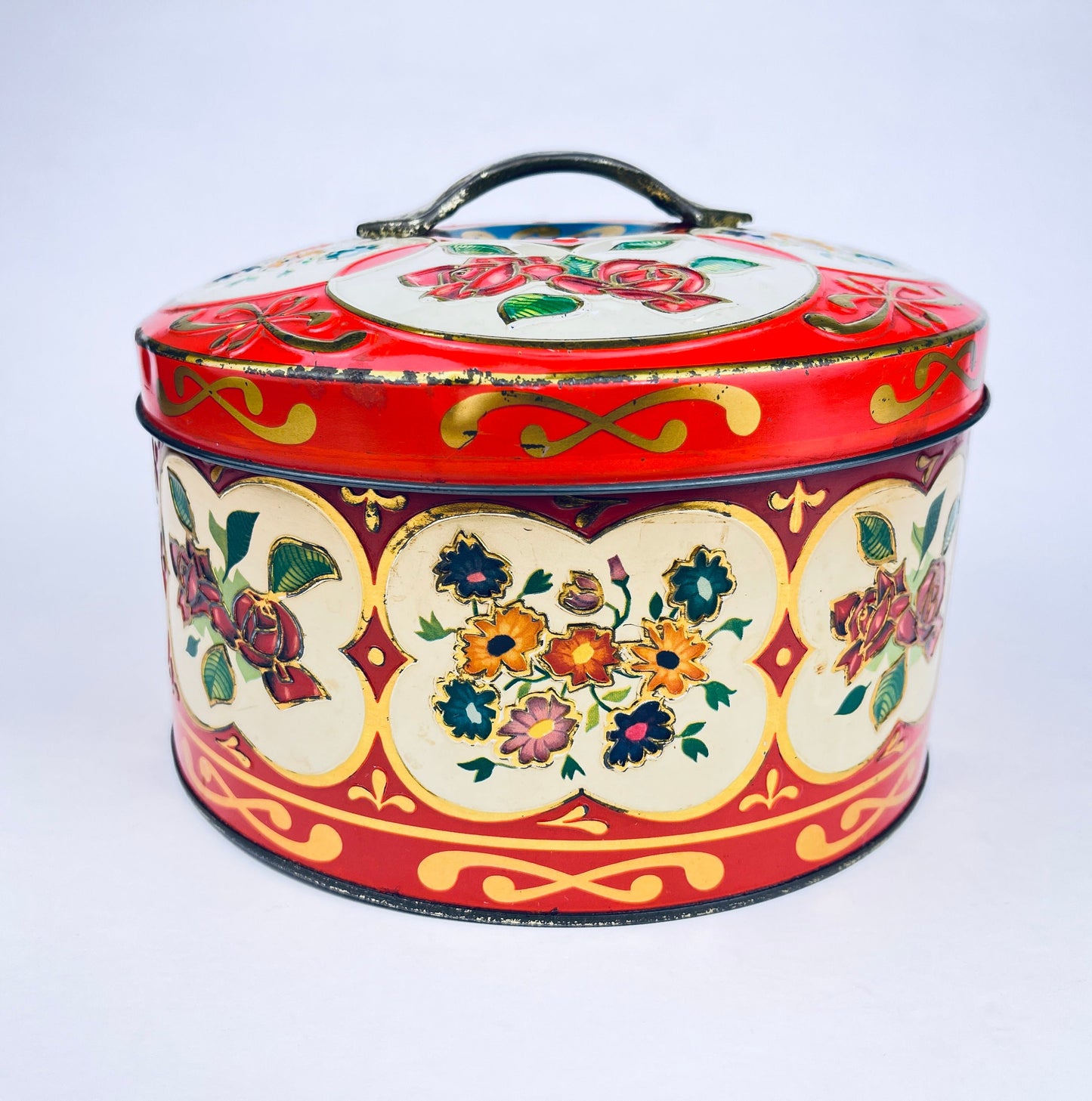 Product image for 'vintage gray dunn round tin red gold floral pattern product of scotland' (view 9ccdf1)