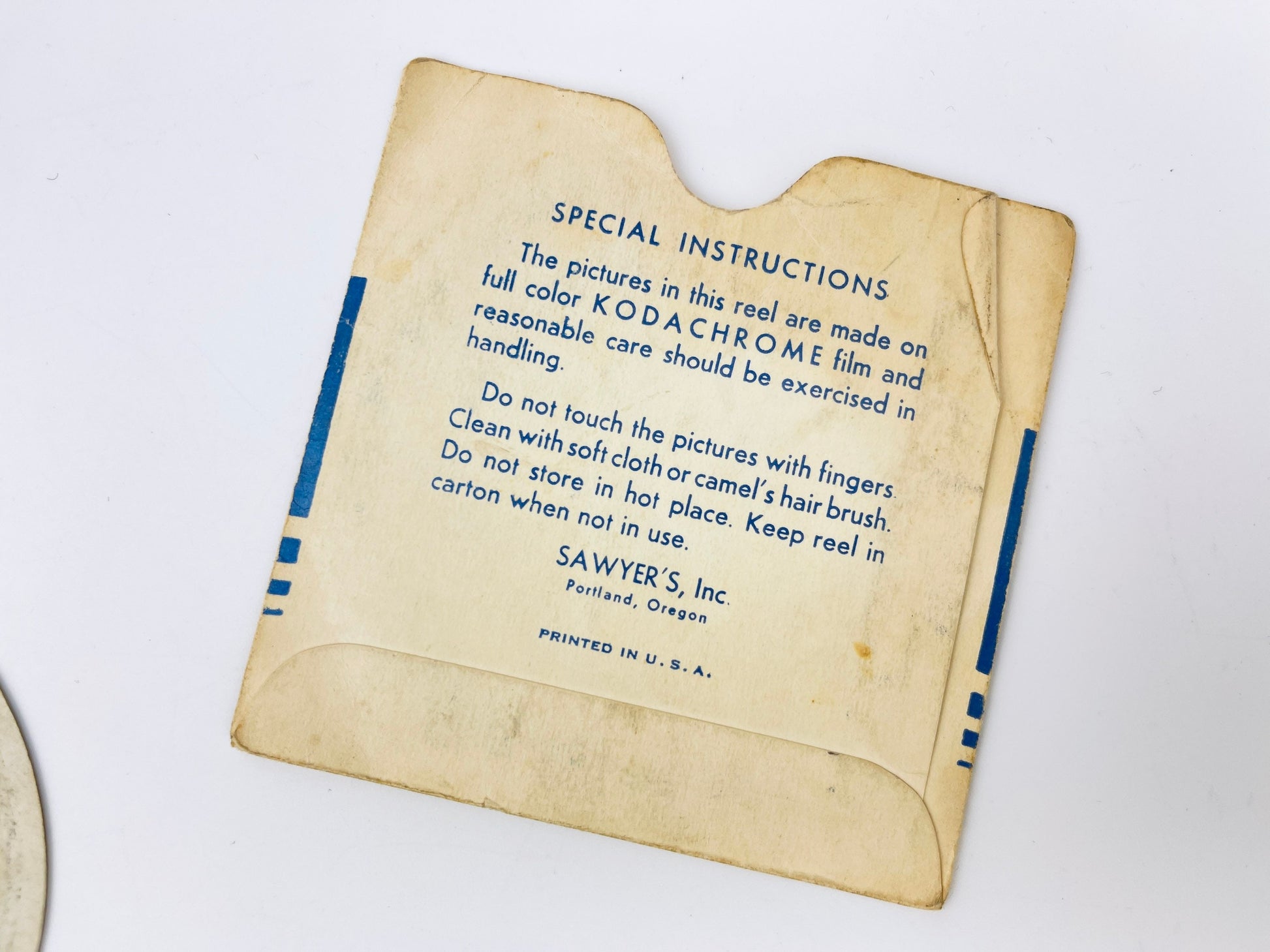 Product image for 'vintage view master reel victoria bc jasper fields ab lake louise ab 1948 50 vintage canadiana sold individually' (view ef553e)