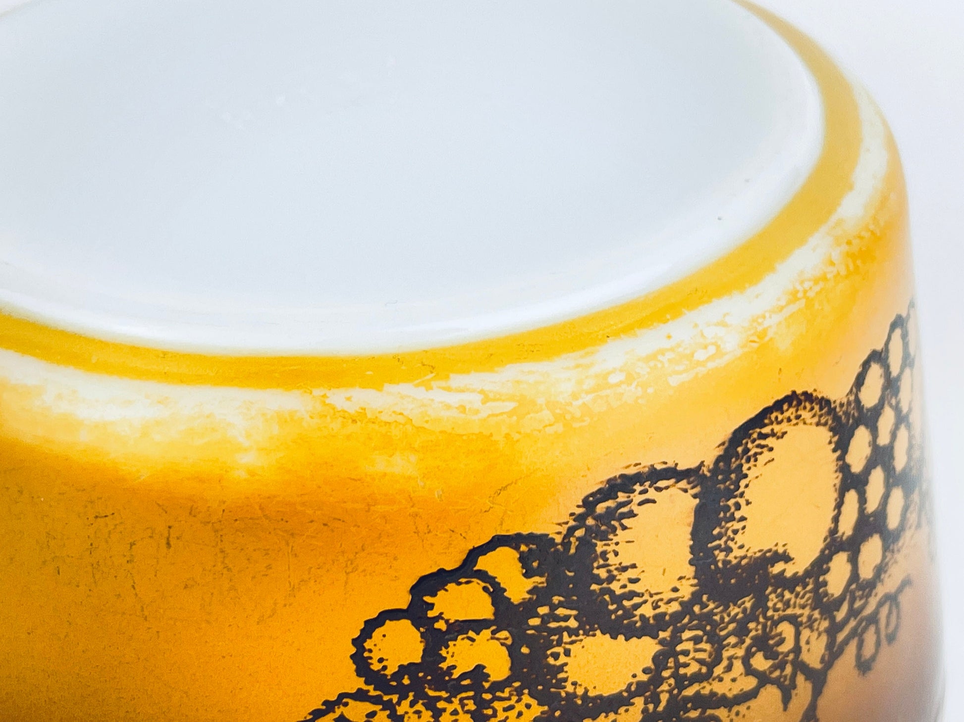 Product image for 'vintag old orchard pyrex lidded casserole dish 473 1 qt or 1 l' (view 2e737f)