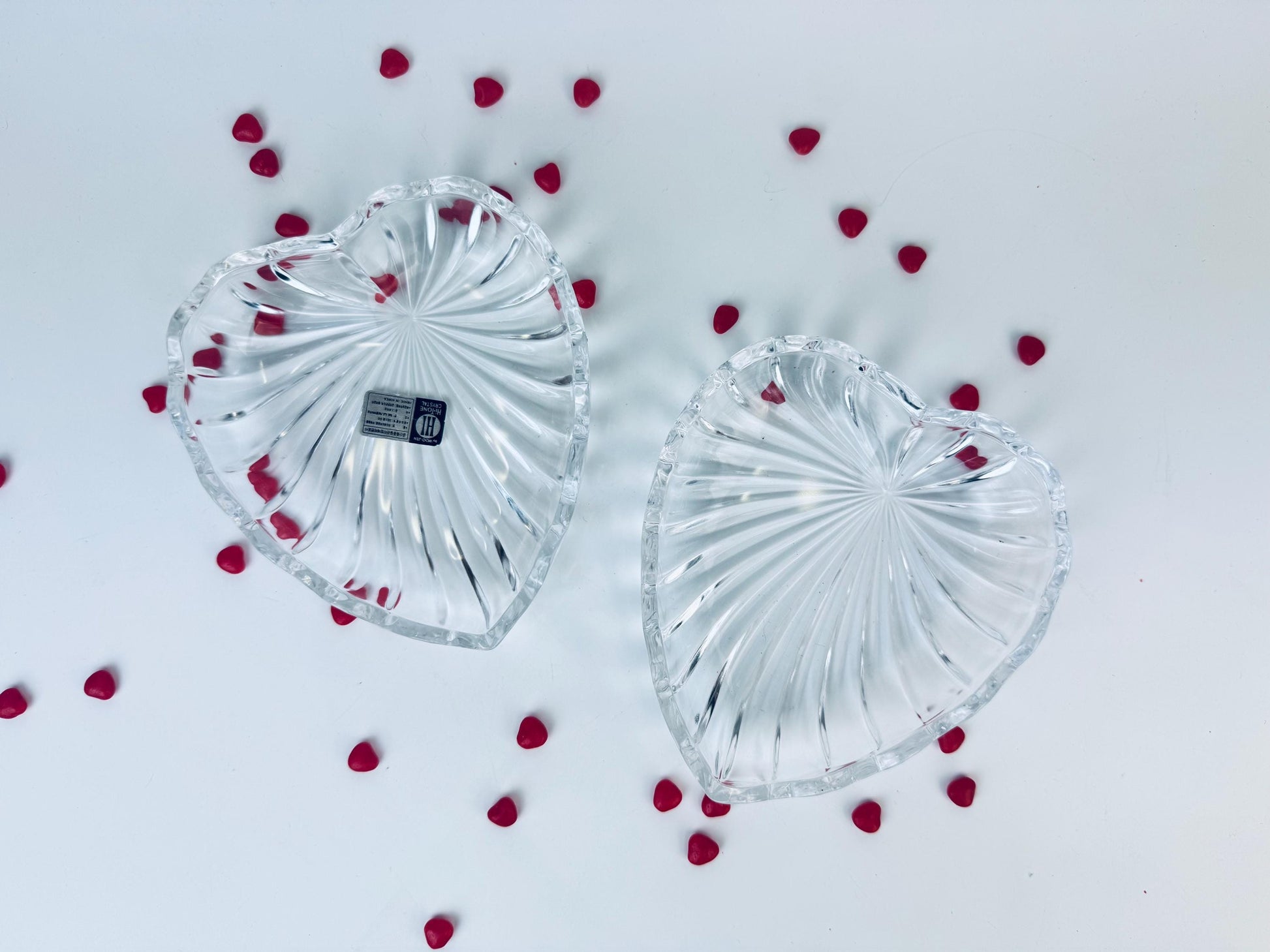 Product image for 'vintage heart shaped ribbon hi tone crystal glass ring dish trinket jar made in korea' (view 195416)