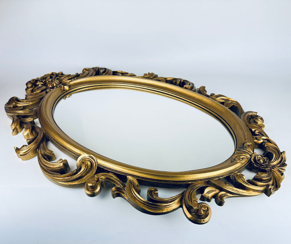 Product image for 'vintage hollywood regency gold gilt oval wall mirror made in canada by wonder glo fine framed mirrors walker glass co' (view 15ccf4)