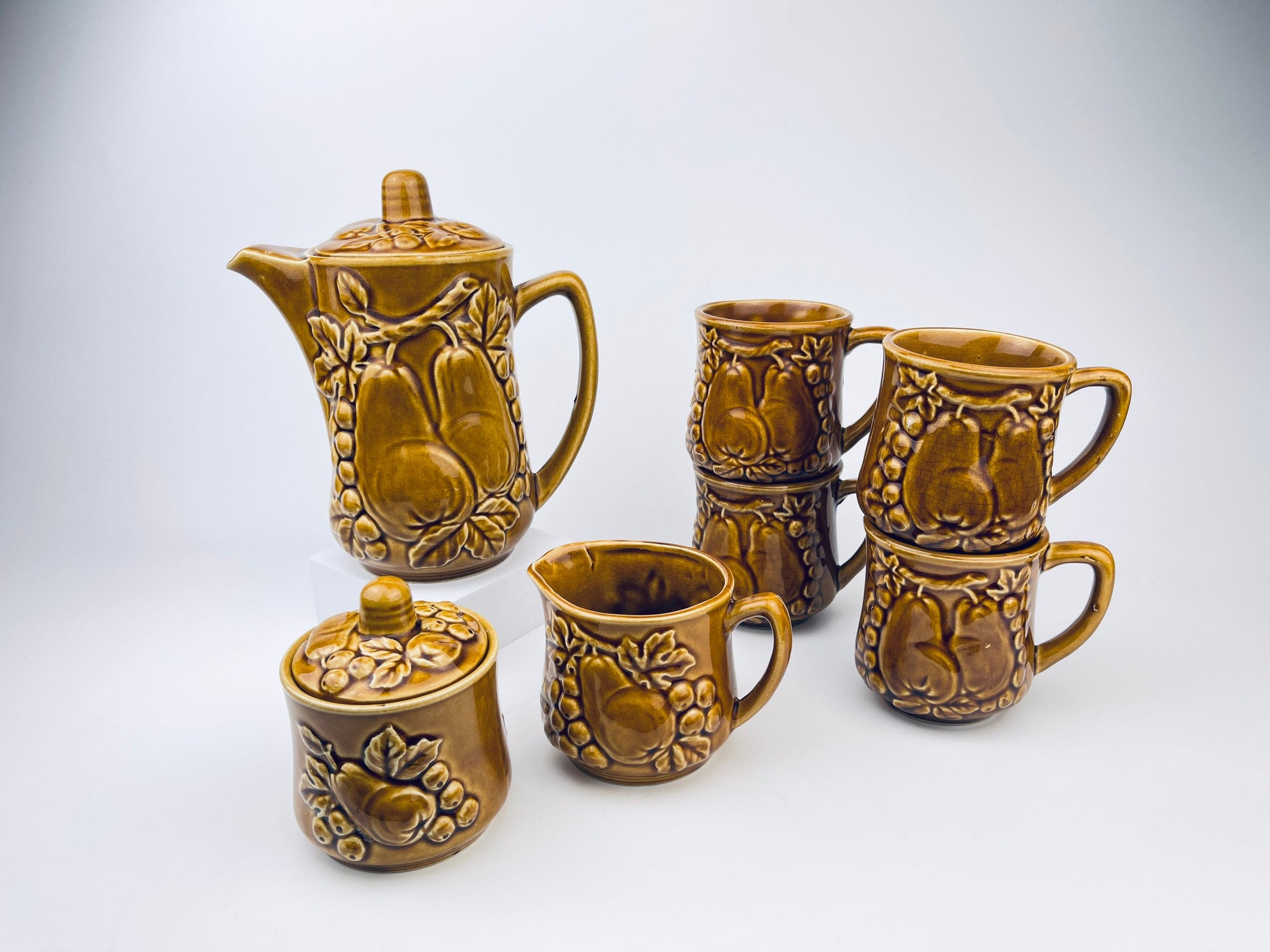 Product image for 'vintage brown ceramic fruit pattern tea set tea kettle cream sugar tea cups made in japan' (view ca7afe)