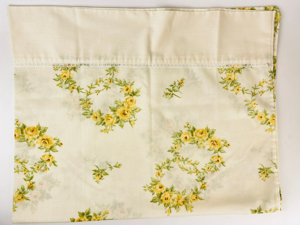 Product image for 'vintage dan river dantrel standard queen beige yellow floral pillow cases set of two 2 no iron muslin made in usa' (view 40fc91)