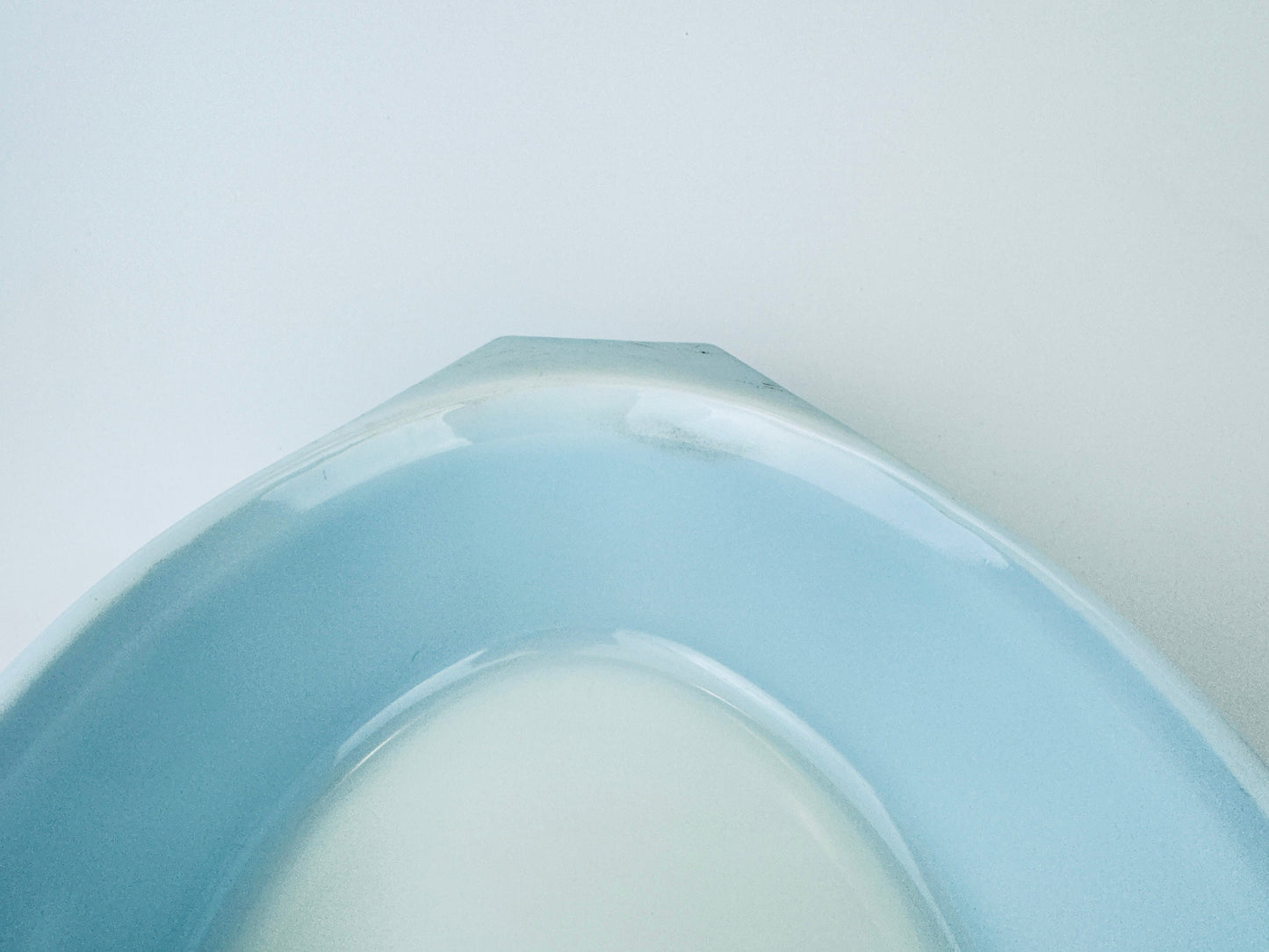 Product image for 'vintage horizon blue pyrex oval casserole dish 2 1 2 qt made in usa' (view 3b668f)