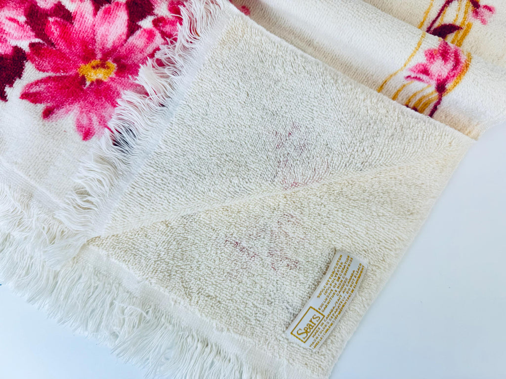 Product image for 'vintage sears pink gold floral fringe bath towel made in canada cotton polyester blend' (view 4b6d0a)
