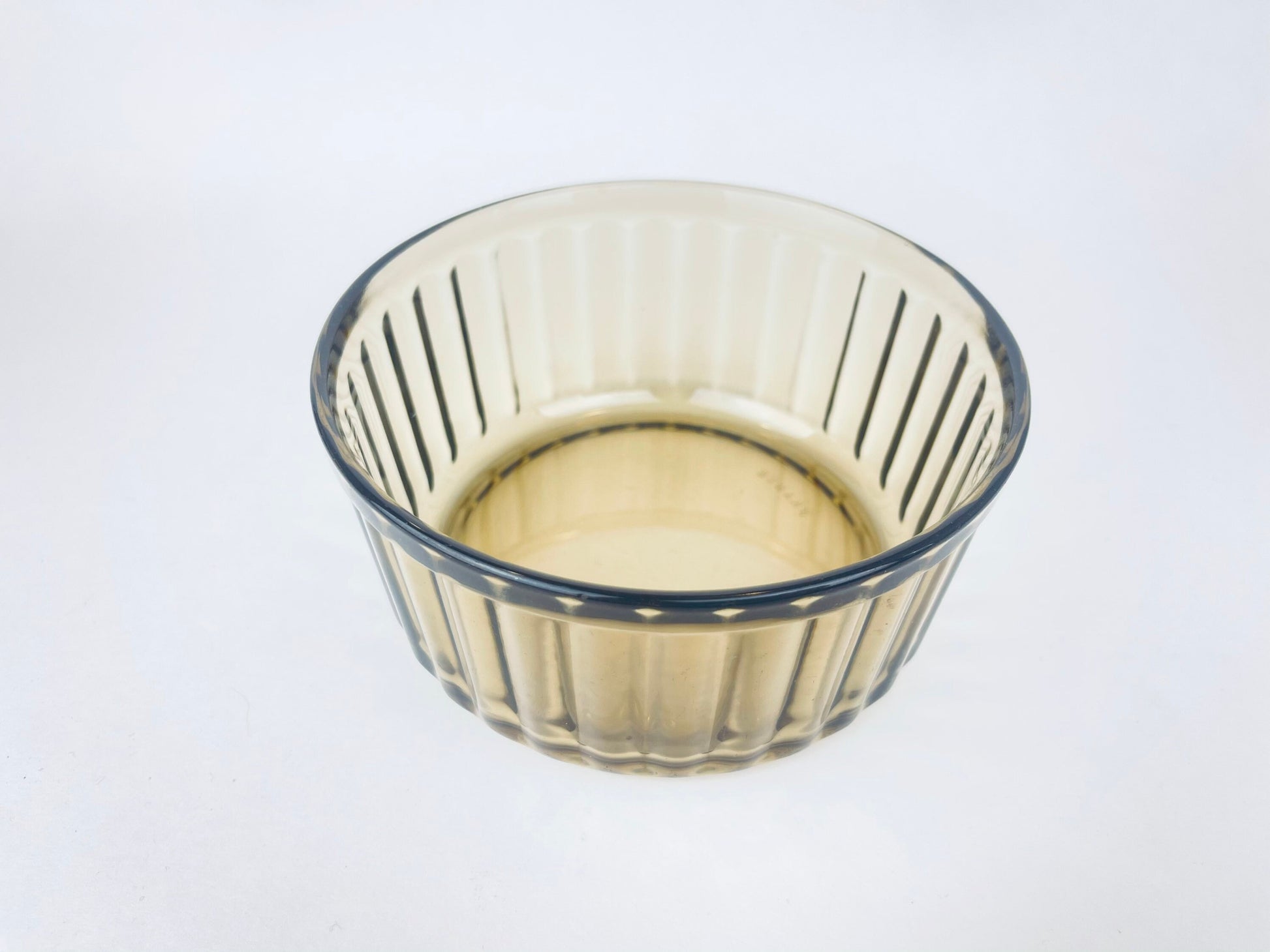 Product image for 'vintage arcopal smokey brown glass bowls set of 2 made in france' (view 066039)