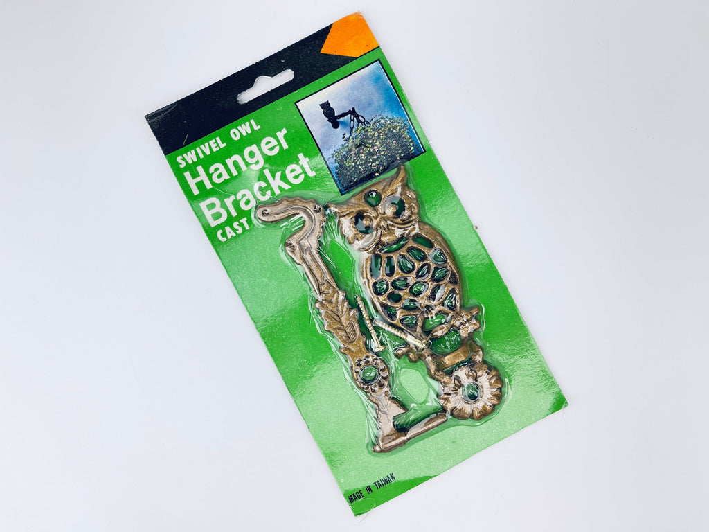 Product image for 'vintage cast iron owl swivel wall hanger bracket garden plant hanger new old stock nos gold black white colour options' (view 617e1b)