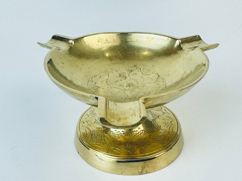 Product image for 'vintage etched brass pedestal ashtray attractive aged metal patina' (view 84a8e2)