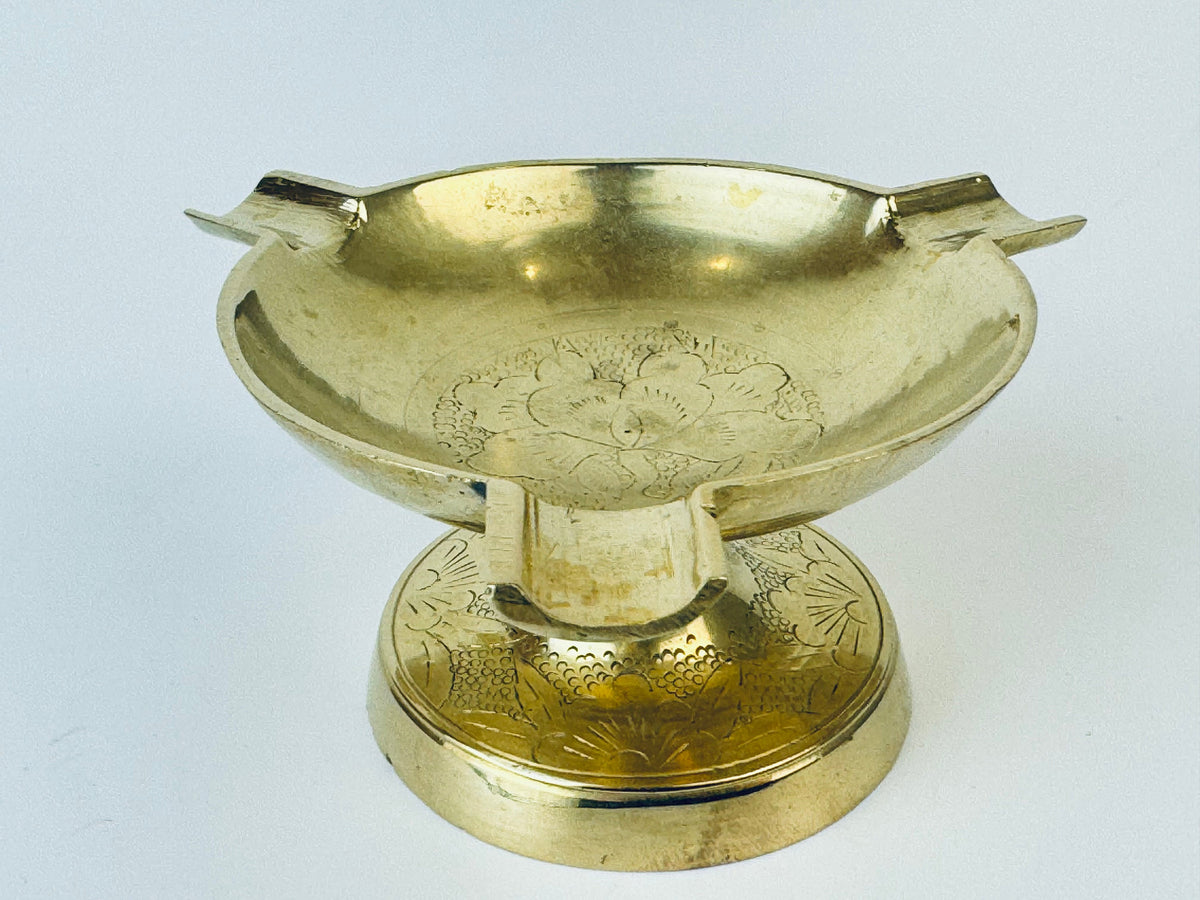 Product image for 'vintage etched brass pedestal ashtray attractive aged metal patina' (view 84a8e2)