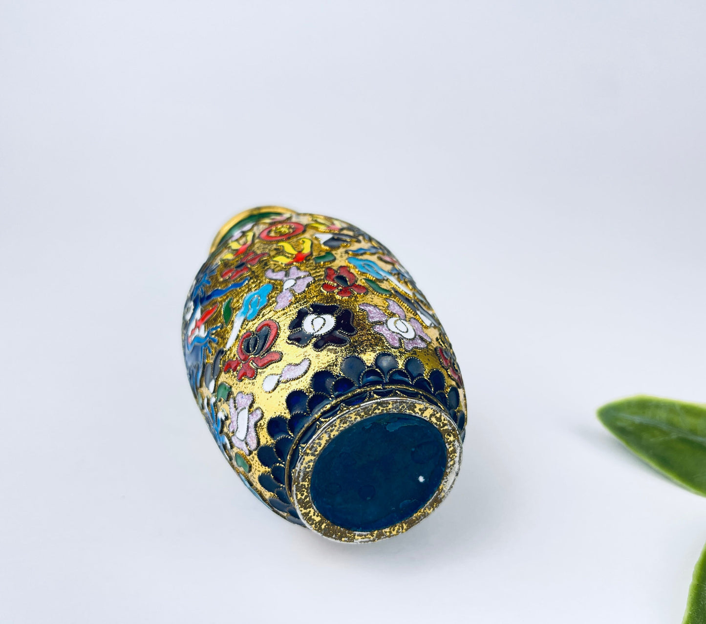 Product image for 'vintage small brass cloisonne vase chinese dragon pattern attractive aged patina' (view 843574)