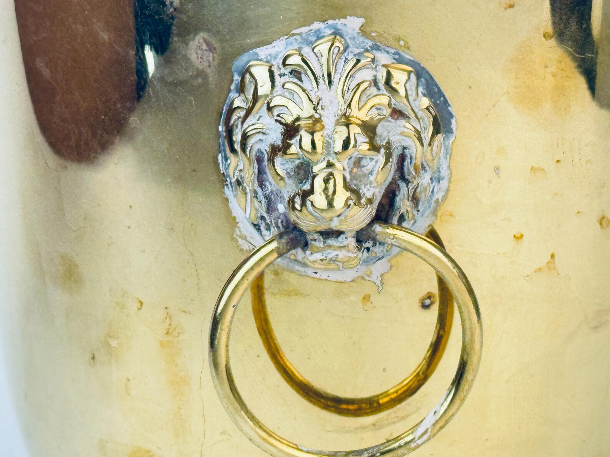 Product image for 'vintage ornate brass lion head ring pedestal planter umbrella holder attractive aged metal patina' (view dc8969)