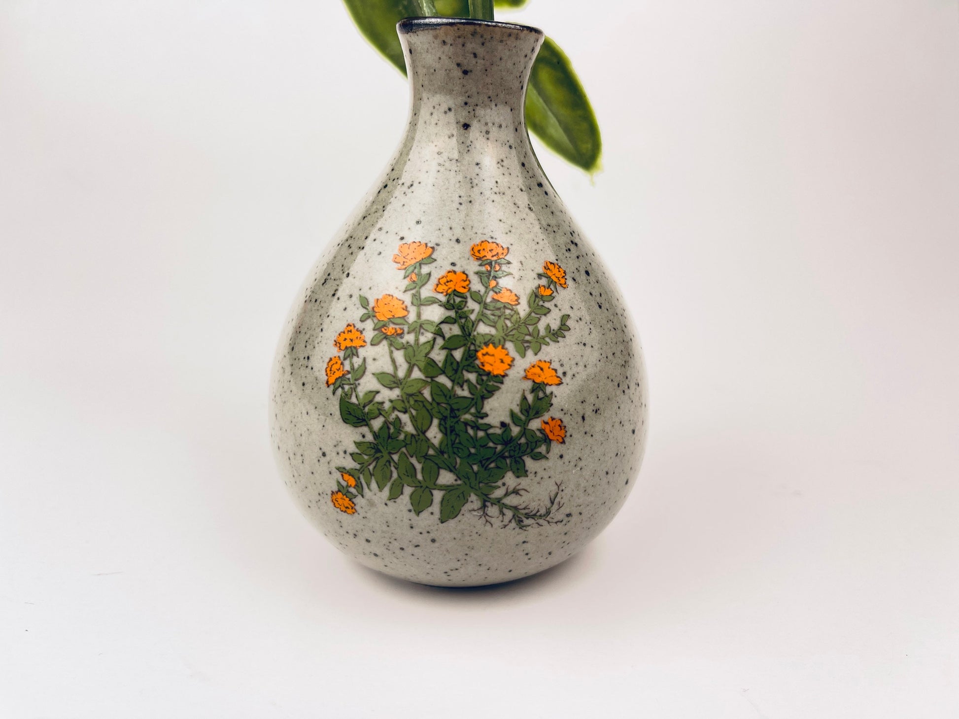 Product image for 'vintage japanese grey speckled bud vase mid century stoneware elegance' (view 4be811)