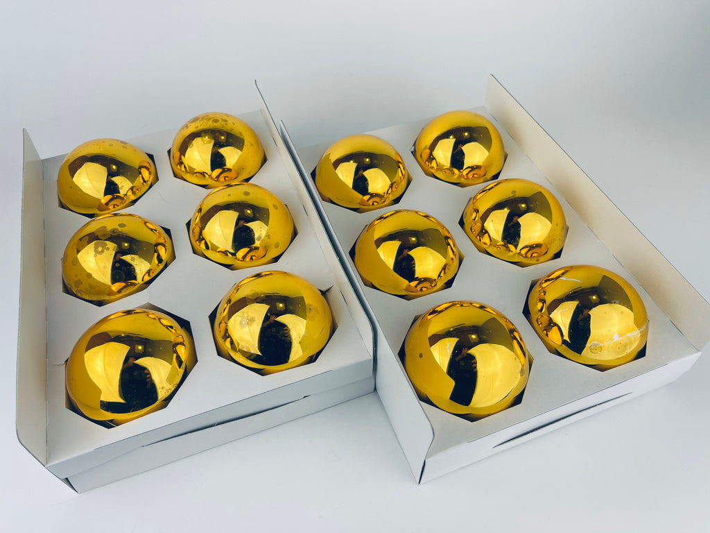 Product image for 'vintage gold mirror glass christmas tree ornaments set of six 6 made in canada by doubl glo noma sold separately' (view fb95c4)