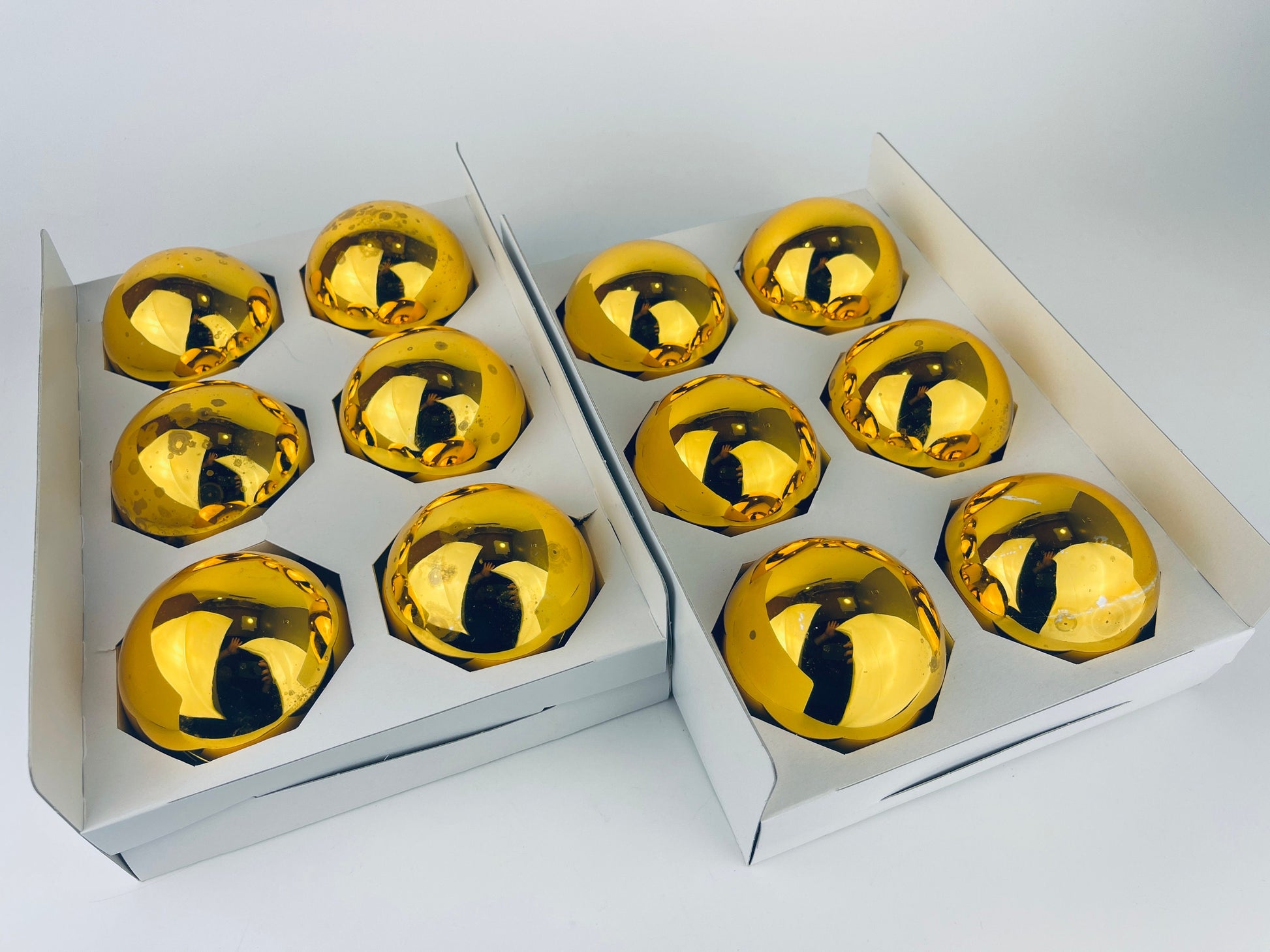 Product image for 'vintage gold mirror glass christmas tree ornaments set of six 6 made in canada by doubl glo noma sold separately' (view fb95c4)