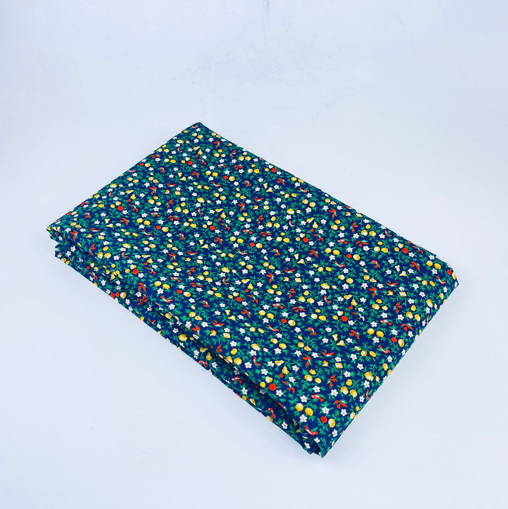 Product image for 'vintage blue green floral fruit polyester fabric 44 75 x 80' (view 2a7421)