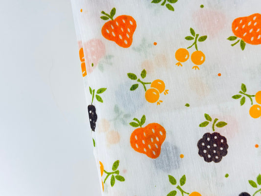 Product image for 'vintage semi sheer summer fruit fabric cheery strawberry design 45 x 116' (view 252132)