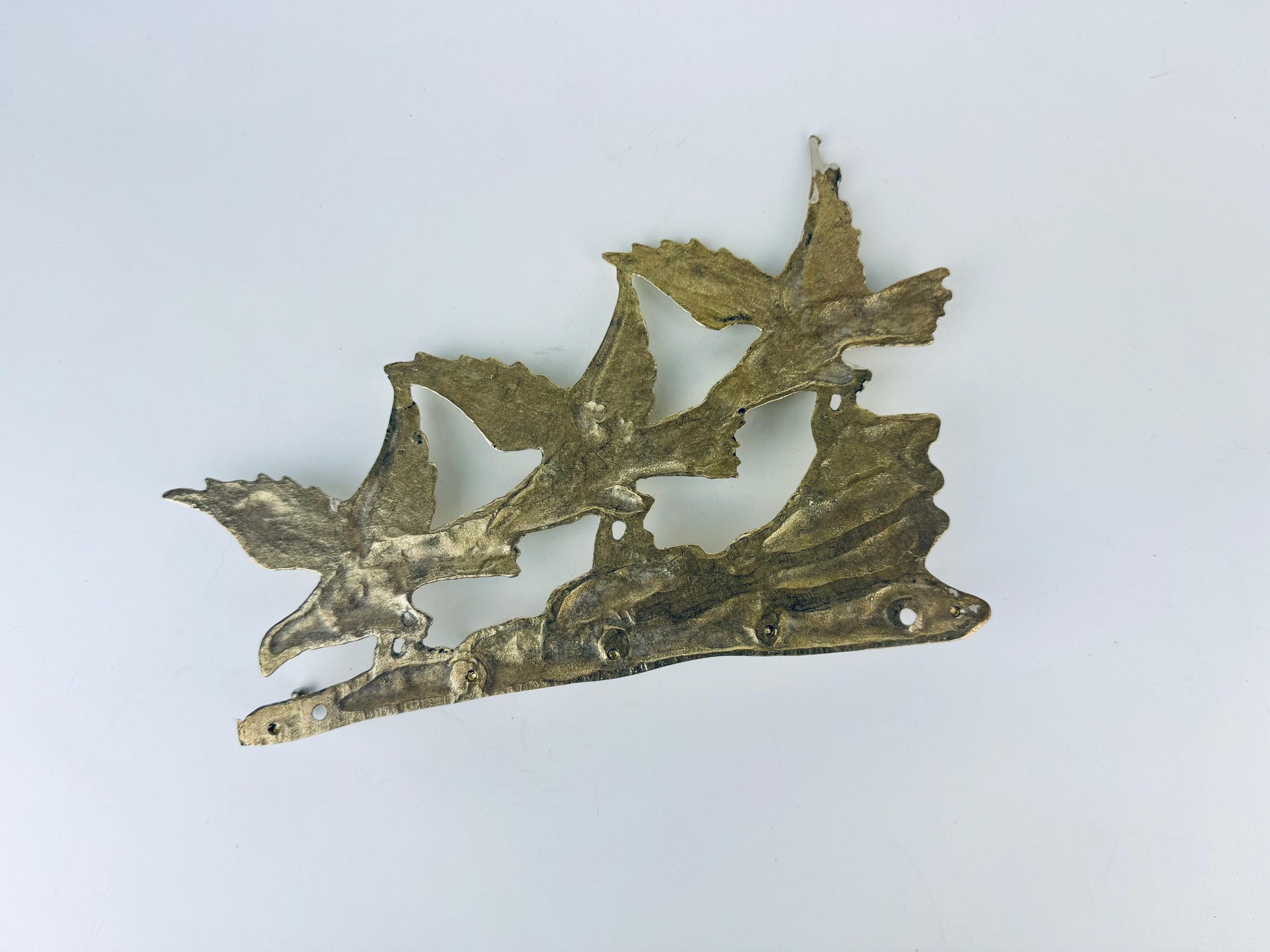 Product image for 'vintage brass wall key rack swooping eagles over water foyer accent' (view c17e57)