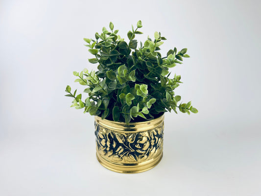 Product image for 'vintage embossed textured floral rose brass tub planter attractive aged metal patina made in england' (view 58b108)