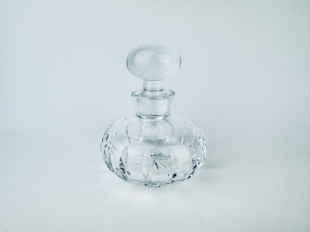 Product image for 'vintage atlantis lead crystal sonnet pattern perfume decanter made in portugal' (view 8df9b2)
