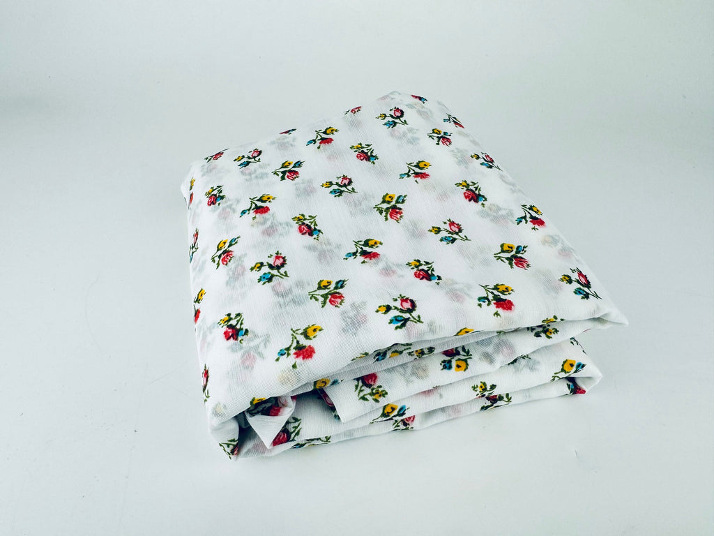 Product image for 'vintage floral bouquet print semi sheer polyester fabric material 45 x 106' (view bfcb22)