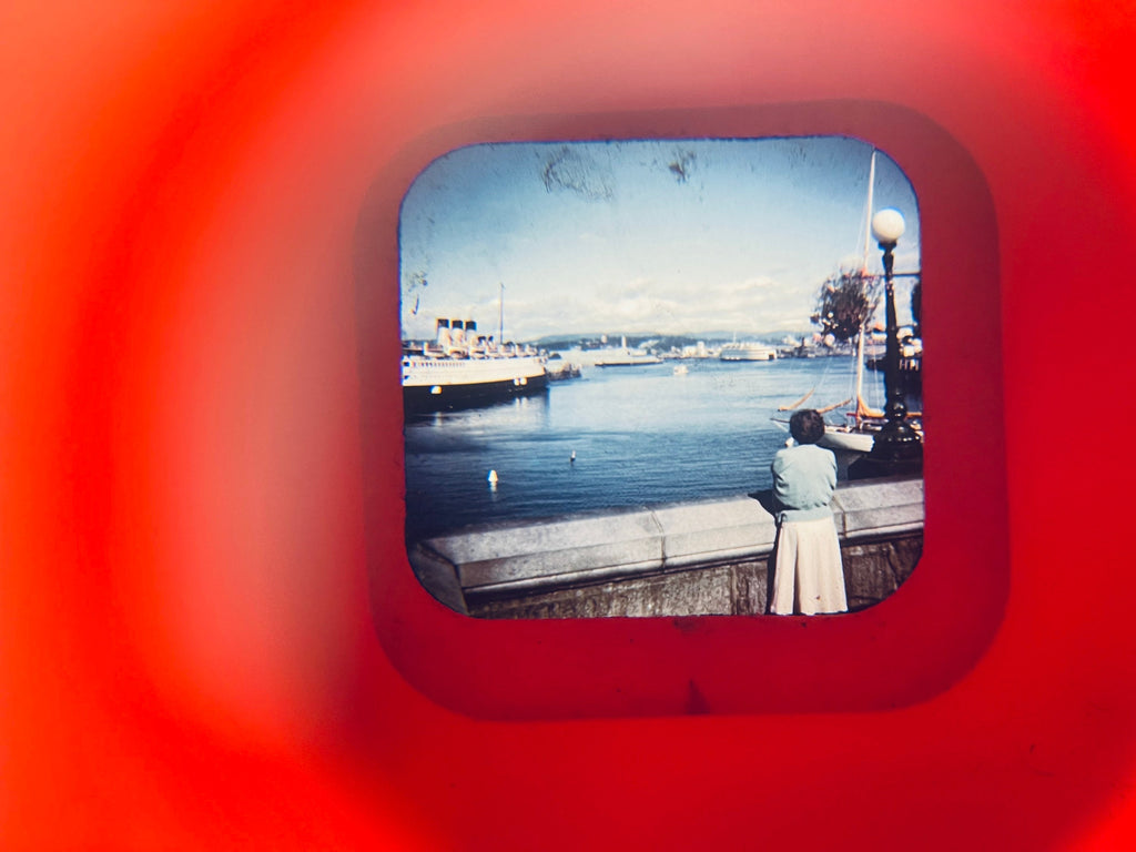 Product image for 'vintage view master reel victoria bc jasper fields ab lake louise ab 1948 50 vintage canadiana sold individually' (view 9d77f6)