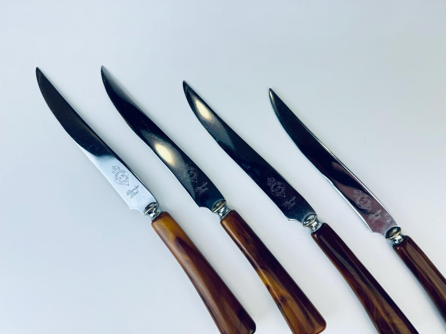 Product image for 'vintage gh glo hill serrated knife set stainless steel bakelite handle set set of four 4' (view 5e33a8)