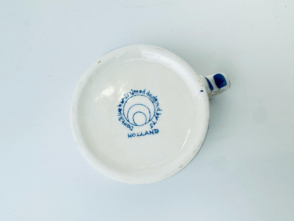 Product image for 'vintage hand painted delft blue chamber candlestick holder' (view de16db)