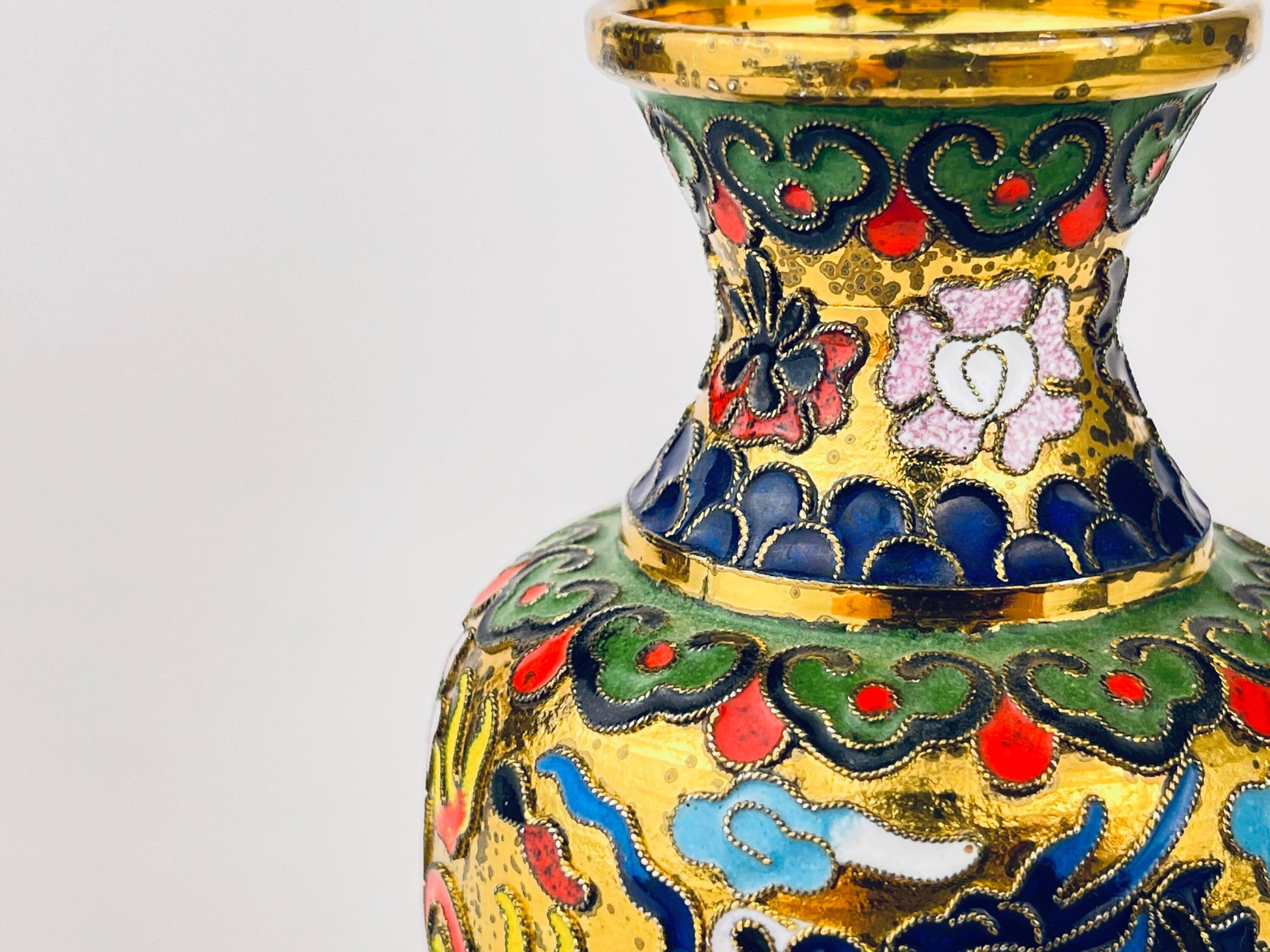 Product image for 'vintage small brass cloisonne vase chinese dragon pattern attractive aged patina' (view 45a2fd)