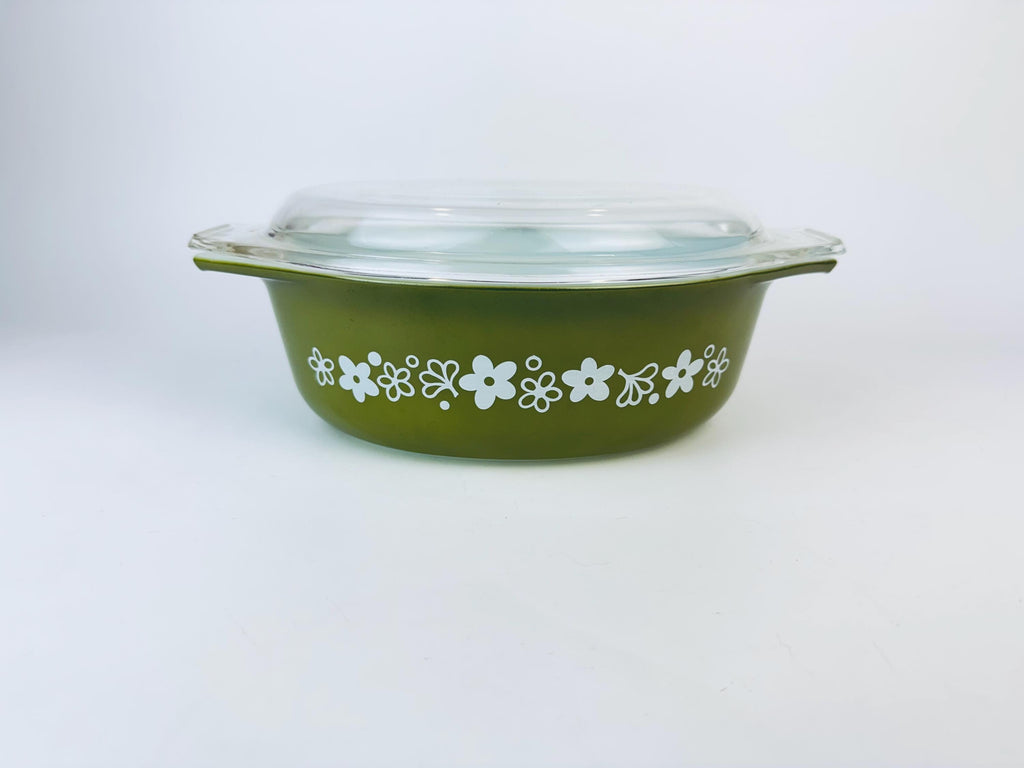 Product image for 'vintage pyrex oval casserole dish 043 1 1 2 qt green spring blossom pattern' (view 5adb40)