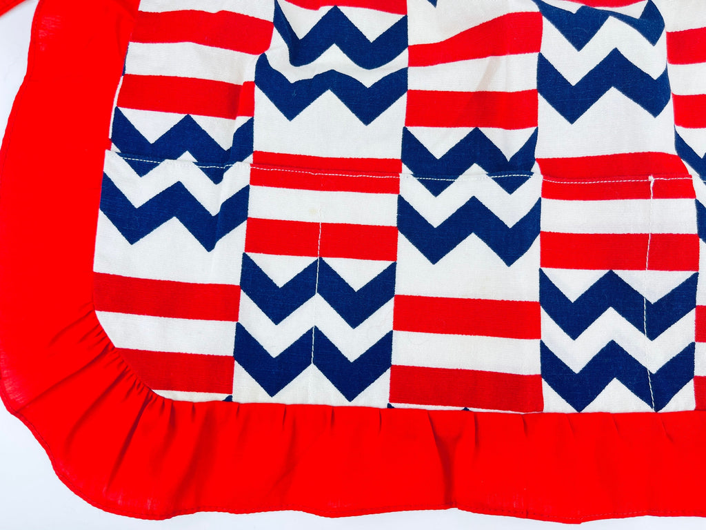 Product image for 'vintage chevron striped ruffled waist apron three pockets' (view 24f4db)