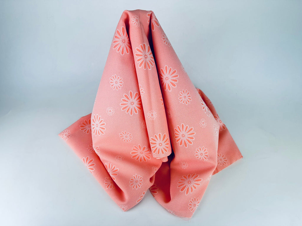 Product image for 'vintage 1960s pink white floral print polyester fabric material 44 x 68' (view b07bea)