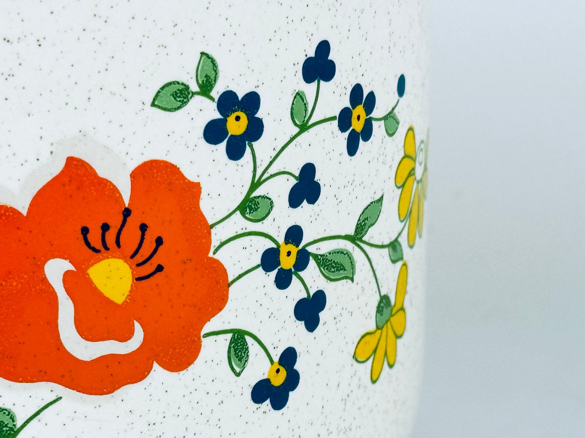Product image for 'vintage flame proof beige speckle floral ceramic lidded pot made in japan' (view 76f95d)