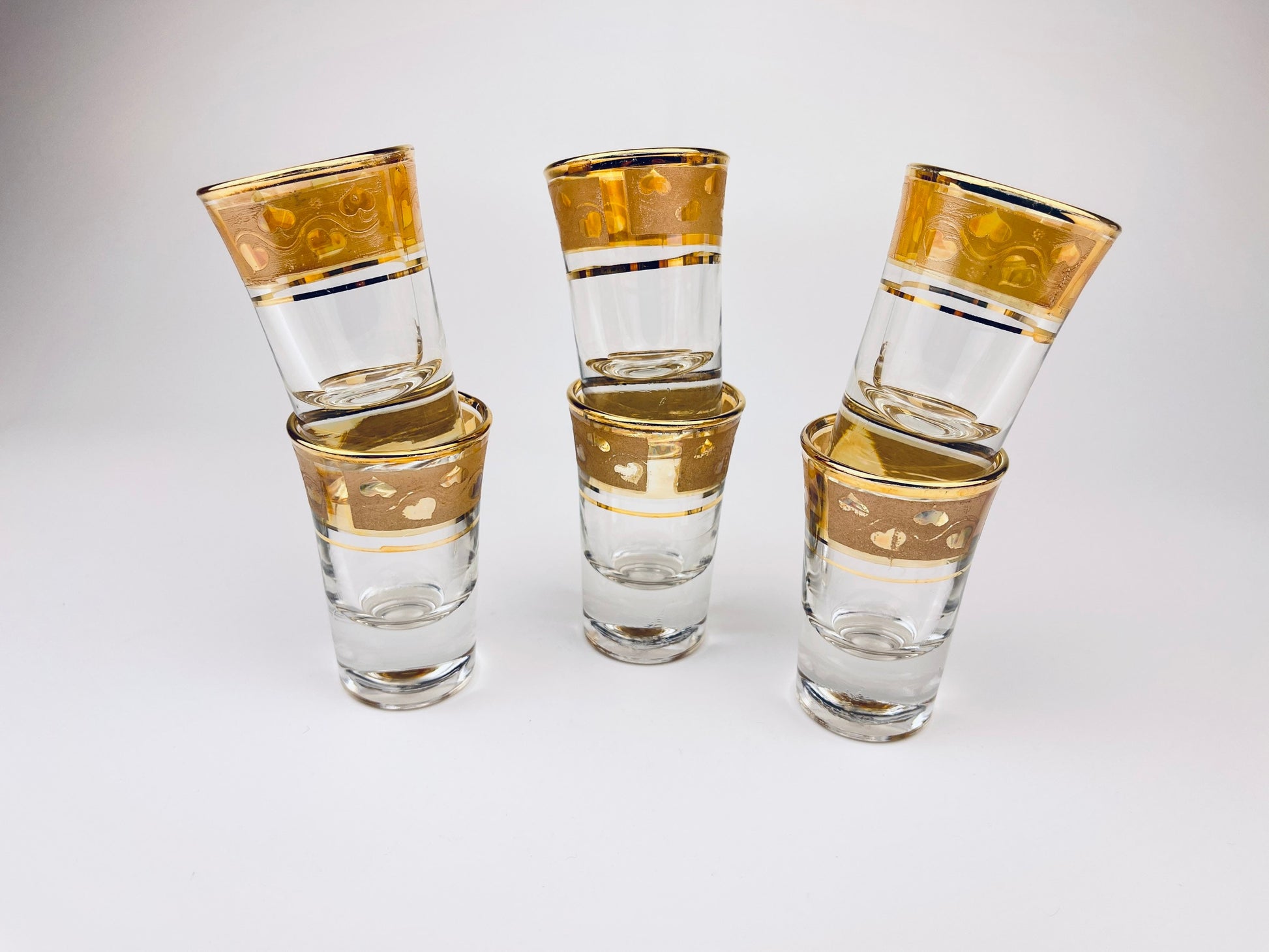 Product image for 'vintage gold heart tapered shot glasses set of six 6' (view 563557)