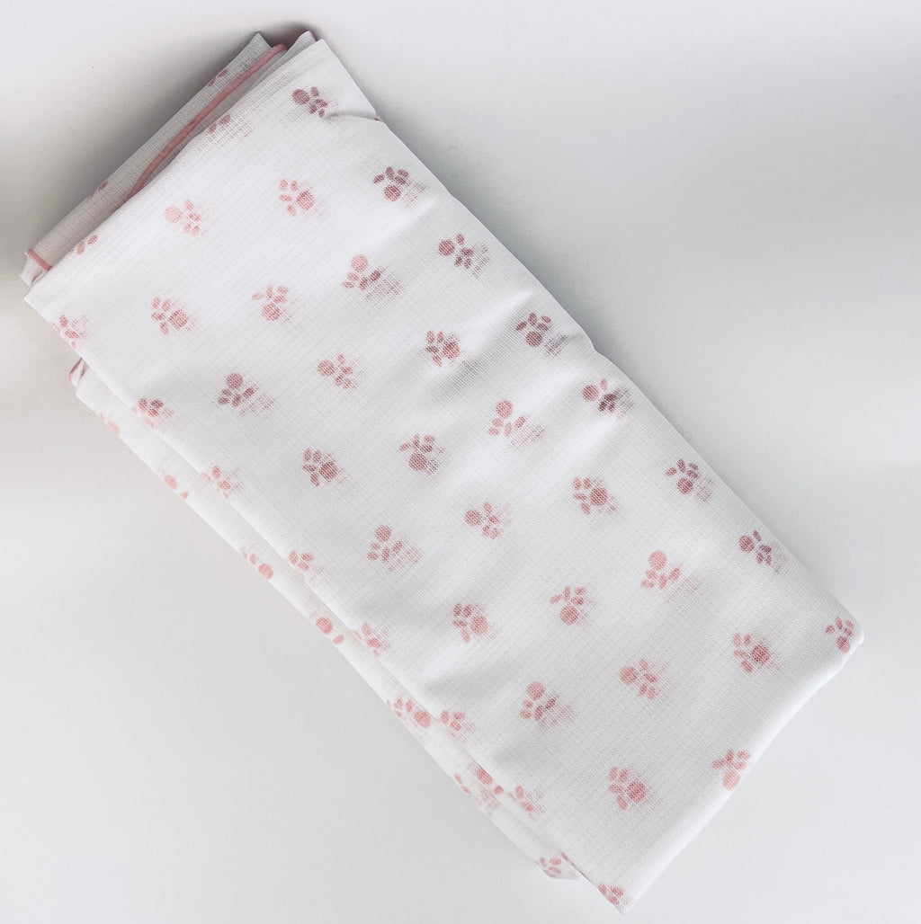 Product image for 'vintage semi sheer white pink floral acrylic rectangular table cloth' (view 241bf8)