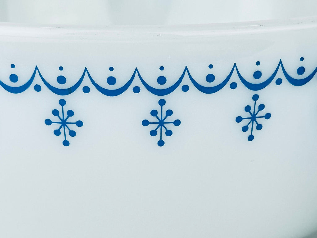 Product image for 'vintage snowflake blue garland pyrex cinderella mixing bowls sold separately' (view cc2f1c)