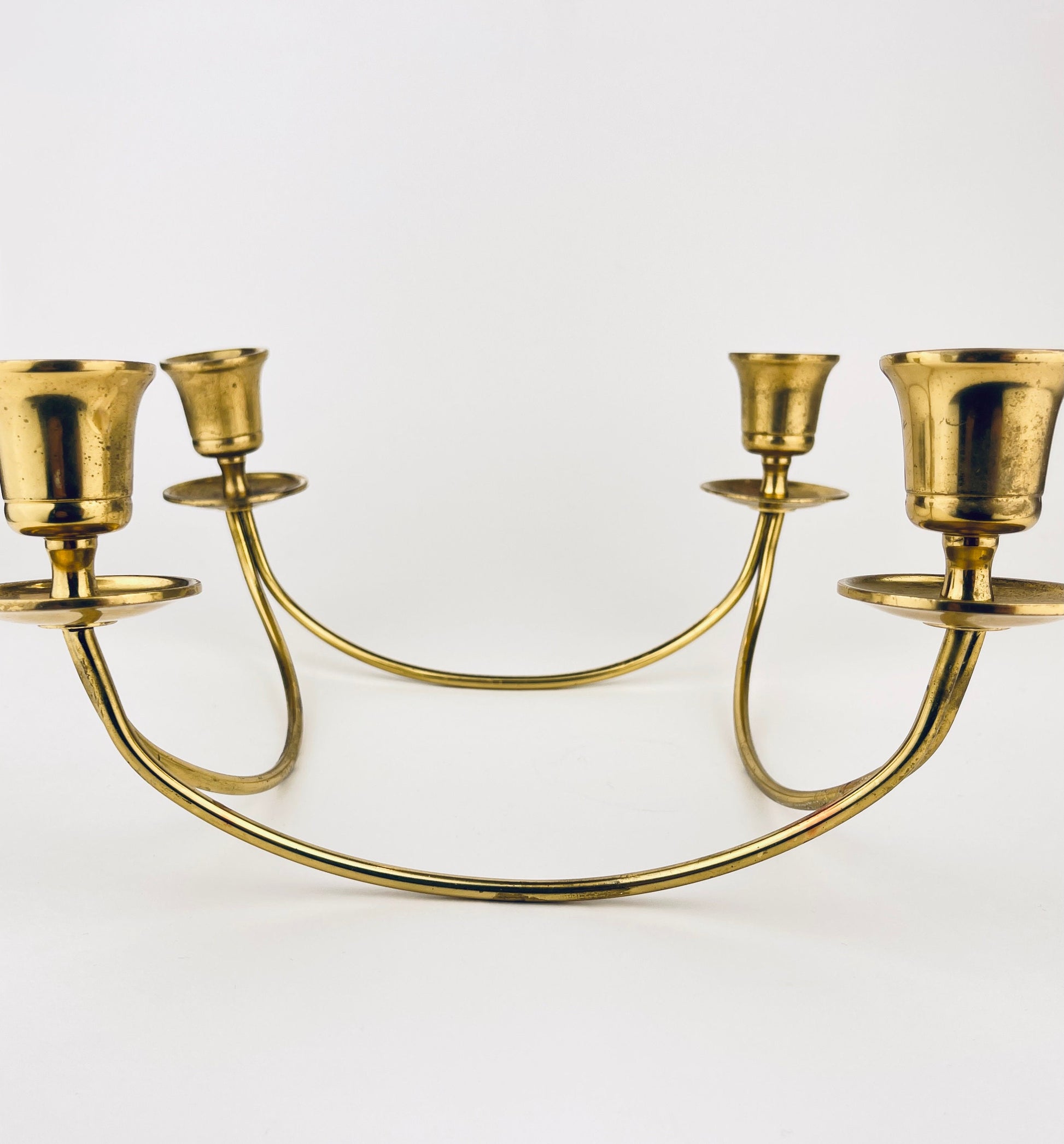Product image for 'vintage solid brass 4 arm candlestick holder' (view 8680b4)