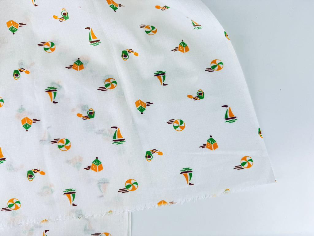 Product image for 'vintage white summer beach fabric sailboat beach ball design 44 x 45' (view 2d4272)