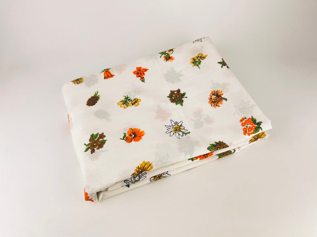 Product image for 'vintage white orange brown floral polyester fabric material 45 x 126' (view 98a0b3)