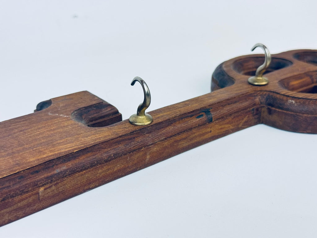 Product image for 'vintage wooden old skeleton key holder wall mounted three metal hooks' (view 3a5515)