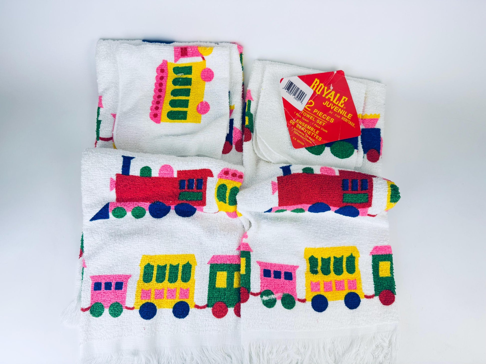 Product image for 'vintage train pattern cannon bath face fringe towel set set of two 2 made in usa new old stock nos' (view 362c99)