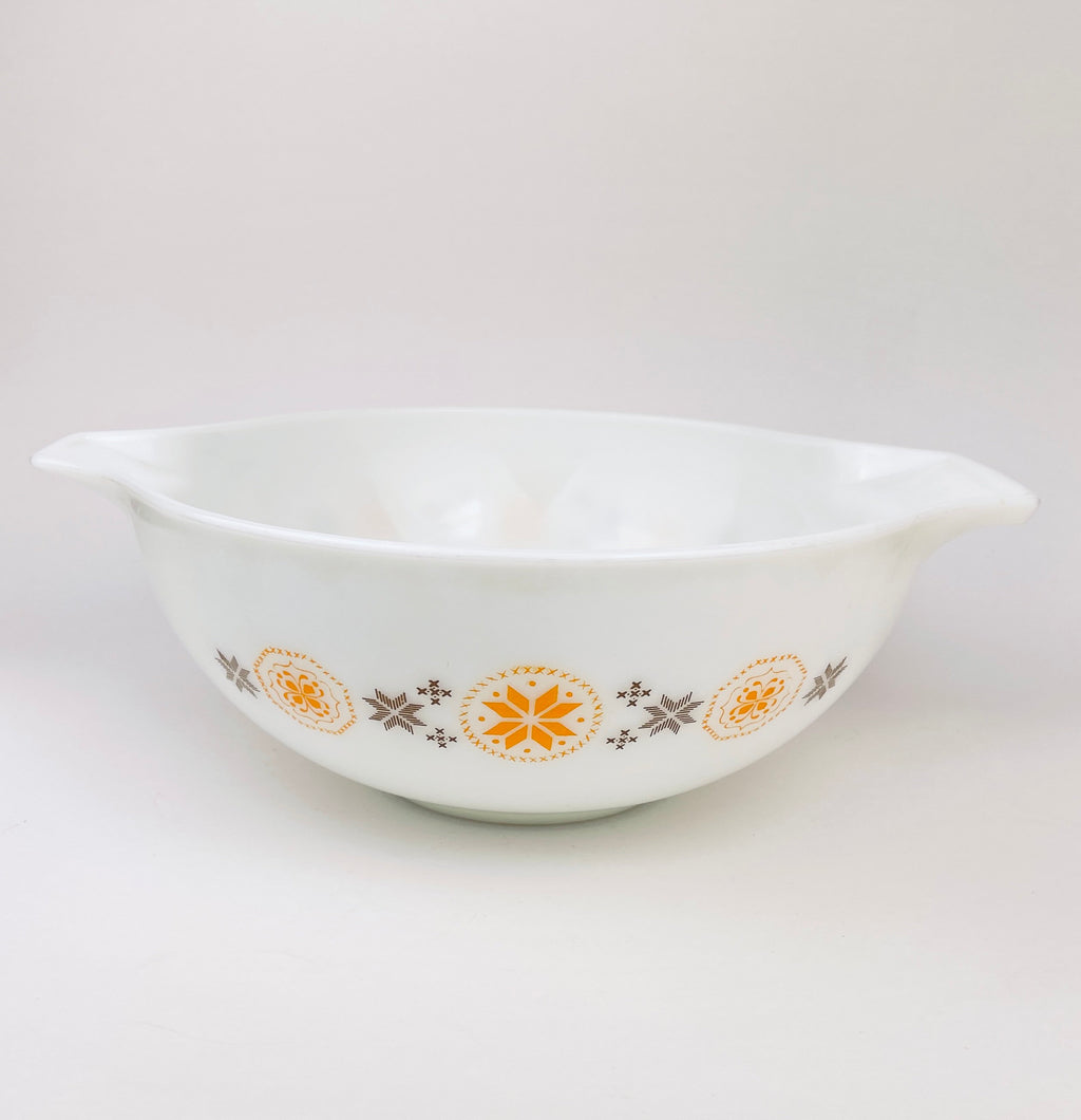 Product image for 'vintage town country pyrex glass cinderella mixing bowl 444 4 qt' (view c31eaa)