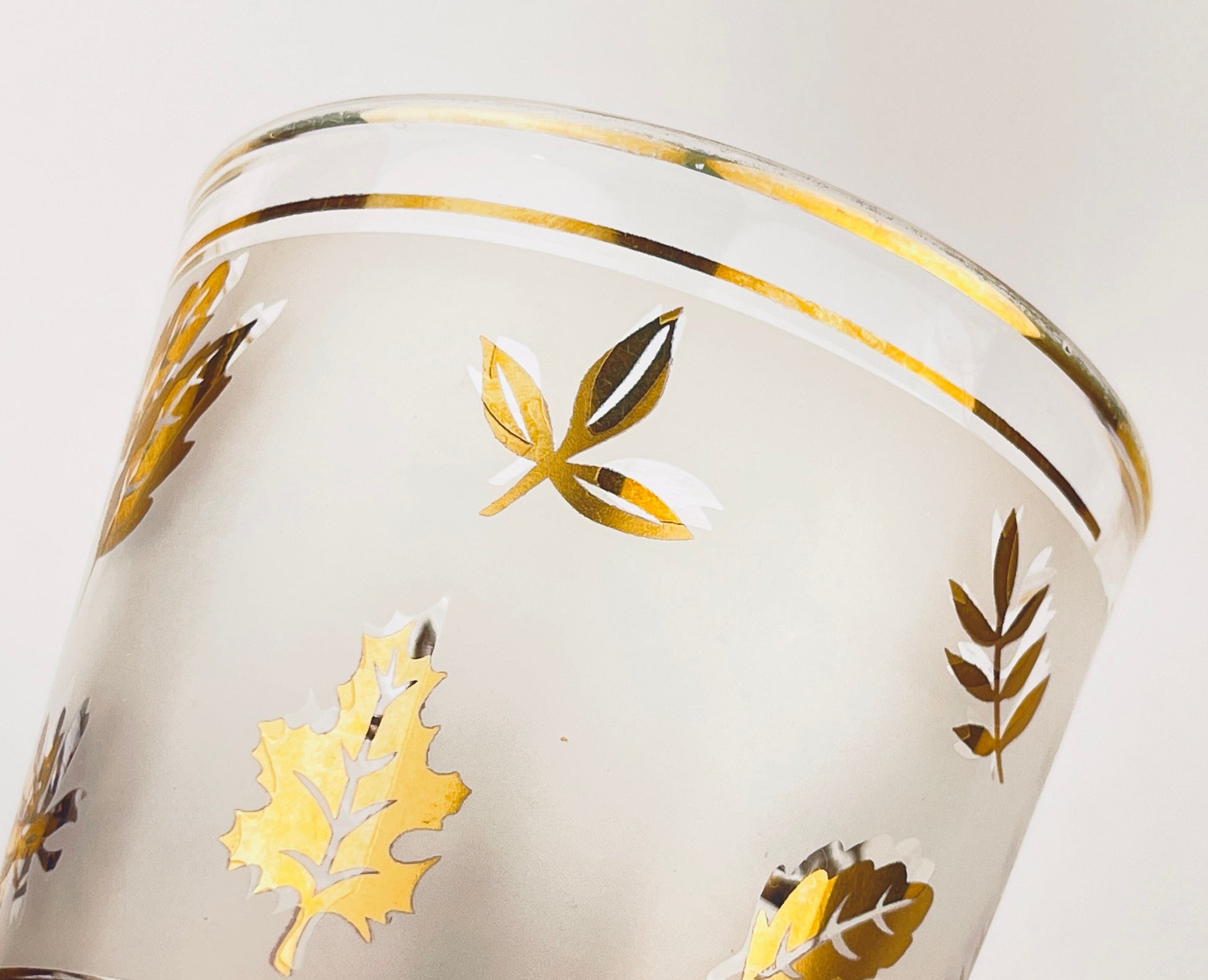 Product image for 'vintage mcm low ball glasses set of two 2 frosted gold leaf pattern' (view aa749d)