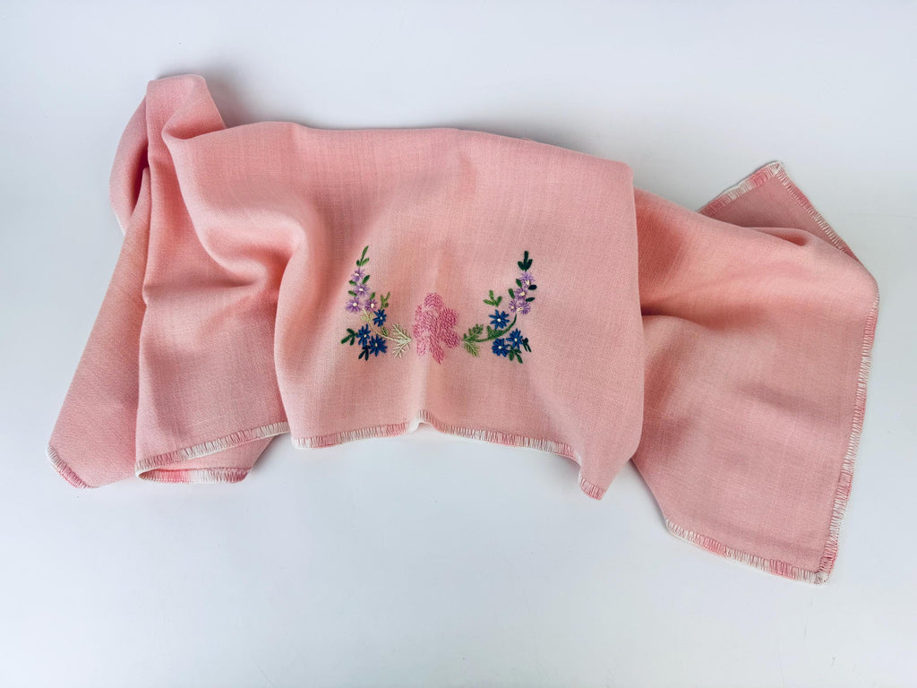 Product image for 'vintage pale pink white embroidered floral rectangular table runner' (view 458c0f)