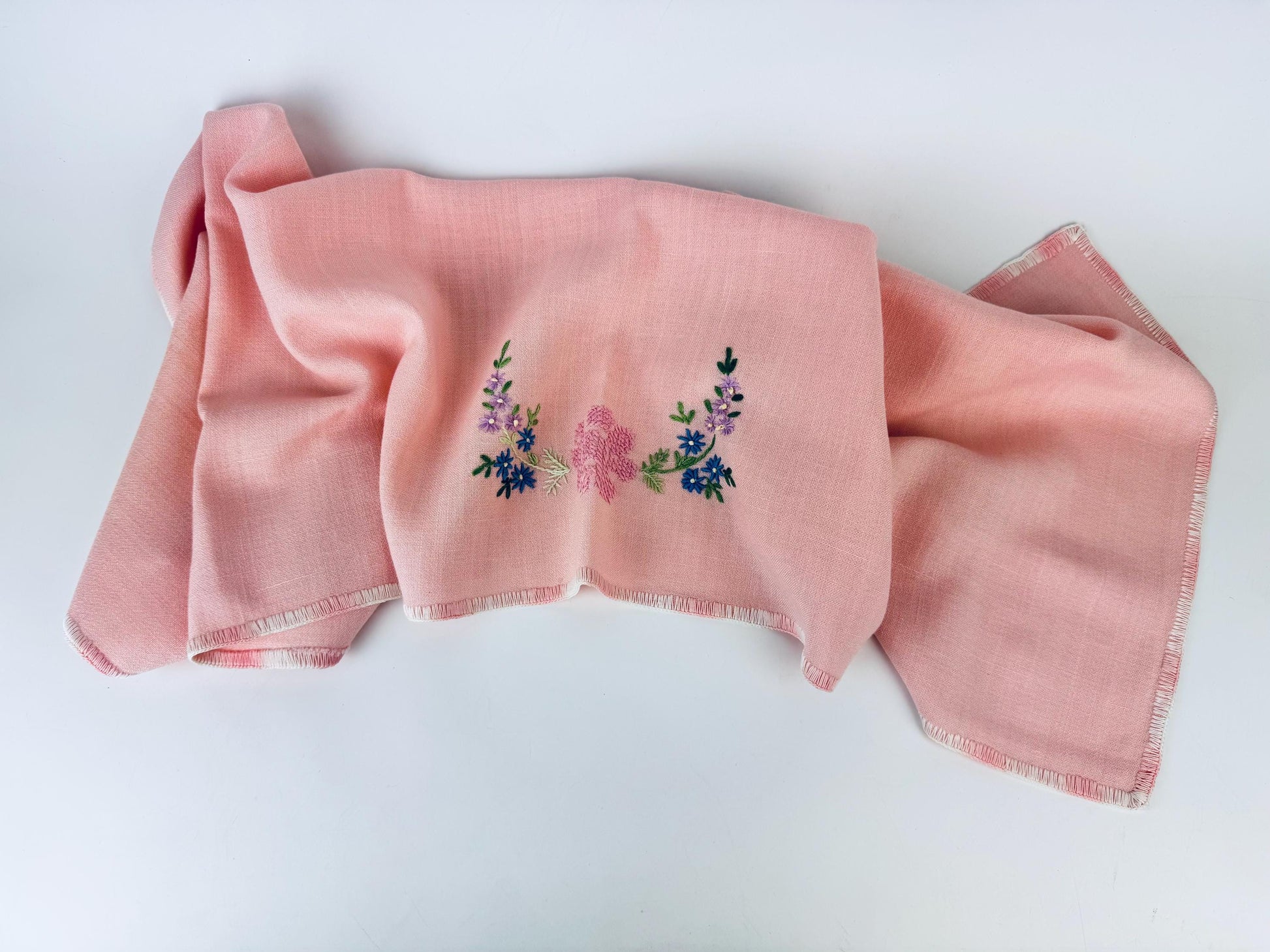 Product image for 'vintage pale pink white embroidered floral rectangular table runner' (view 458c0f)