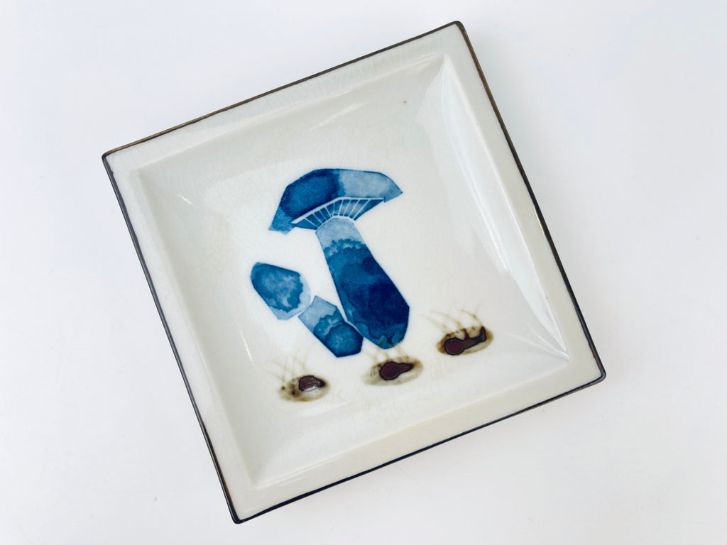 Product image for 'vintage ceramic mushroom woodland design trinket ring dish' (view b1b3c8)