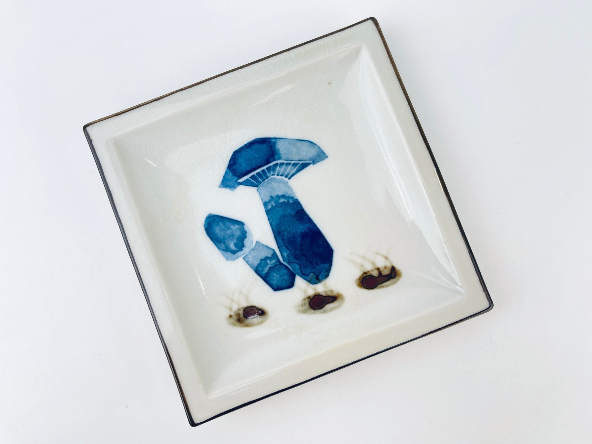 Product image for 'vintage ceramic mushroom woodland design trinket ring dish' (view b1b3c8)