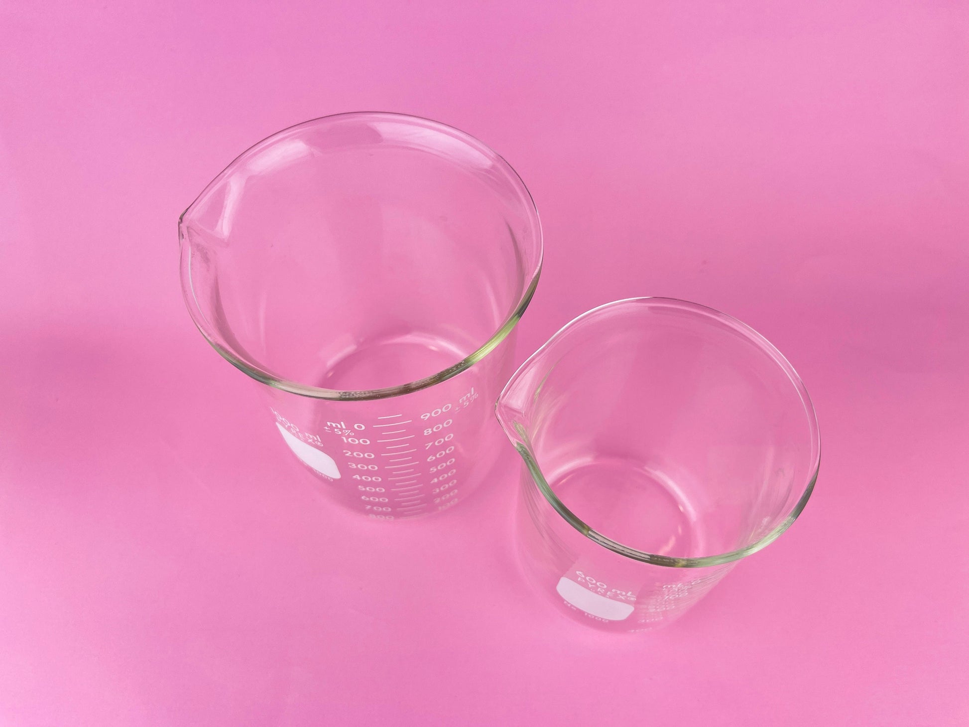 Product image for 'vintage pyrex glass beaker measuring cup no 1000 made in usa metric system 1000 ml 600 ml sold separately' (view a6ac00)